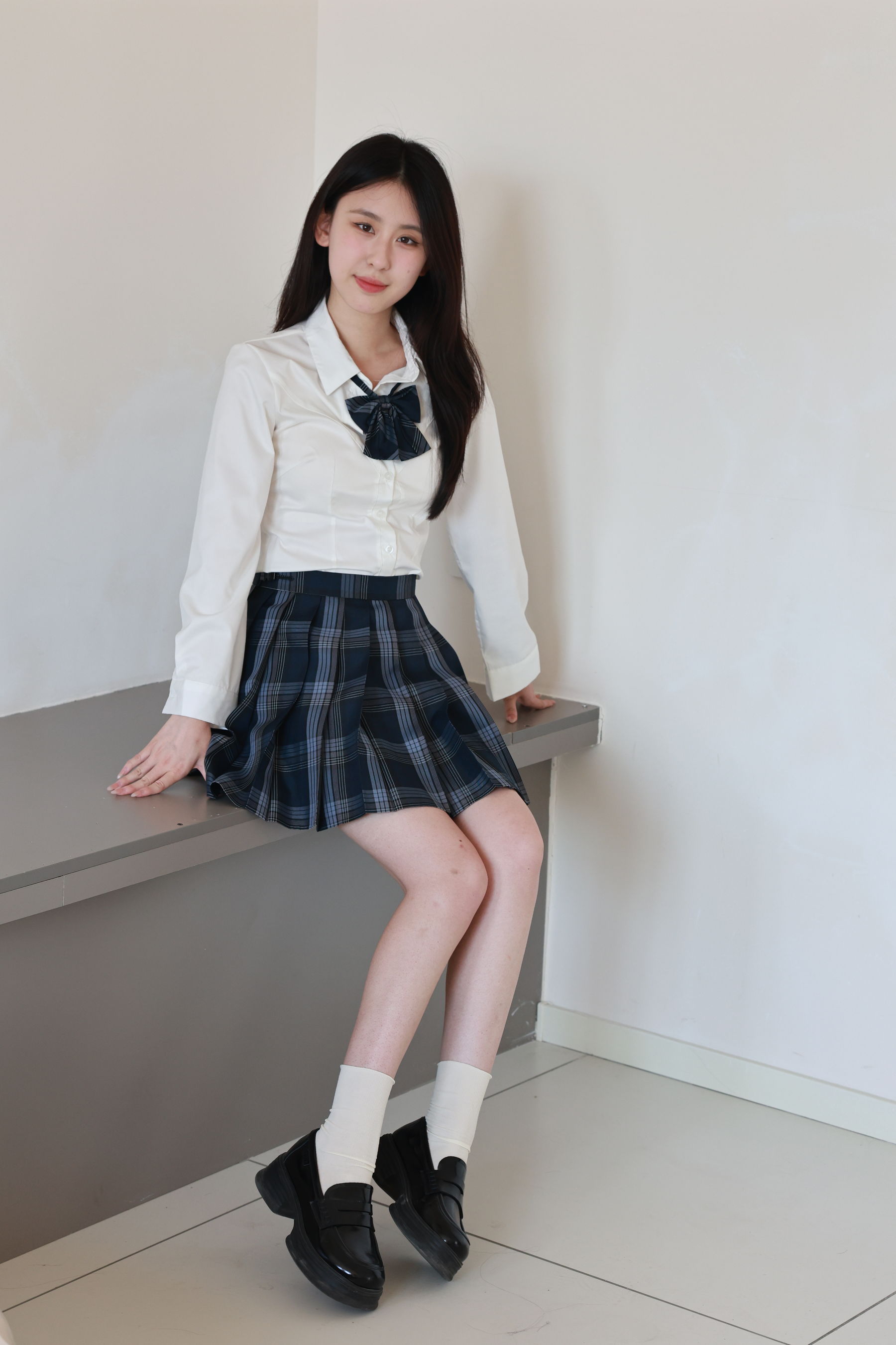 绮梦摄影yaya白衬衫格纹百褶裙JK制服学院风写真-御萝岛屿