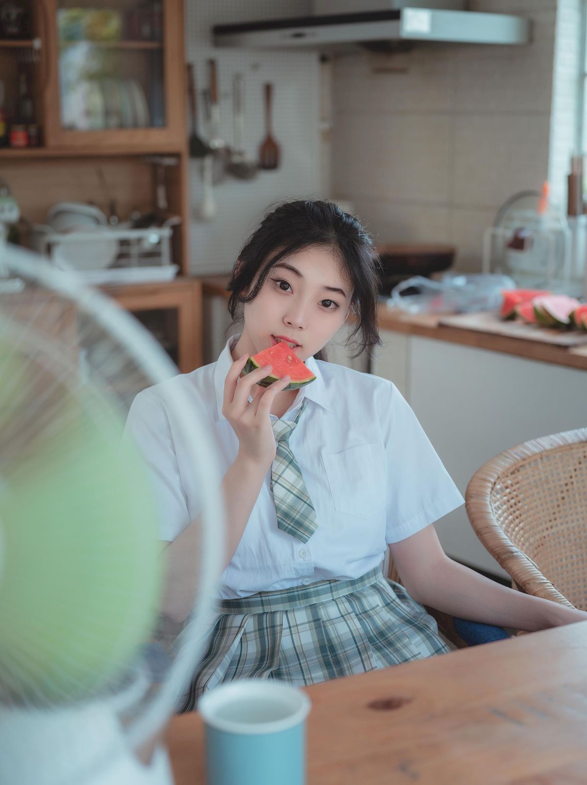 糖水日记邻家小妹JK制服搭配格子裙清纯风格写真-御萝岛屿