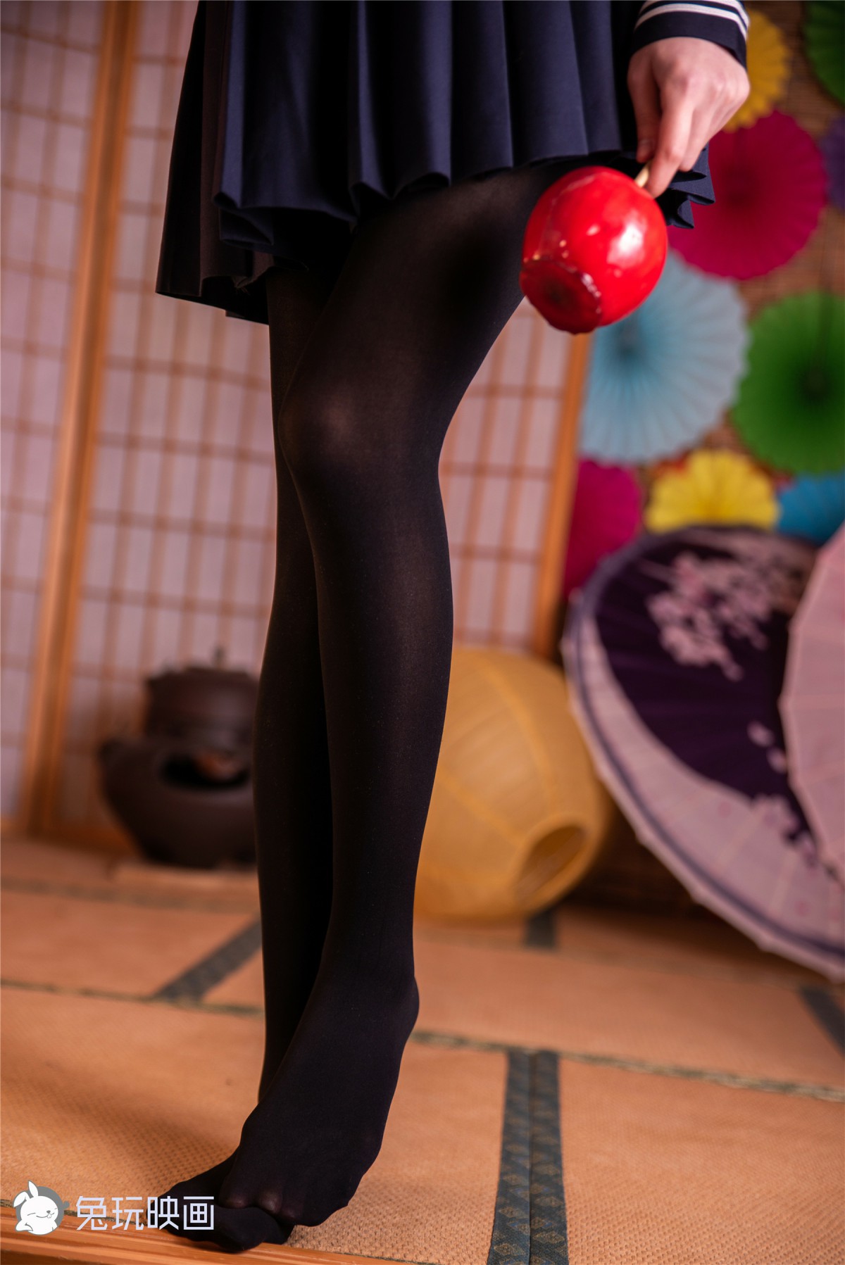 图片[9]-兔玩映画系列 Vol.053 冬天里的黑丝JK裙_ – COSPLAY-御萝岛屿