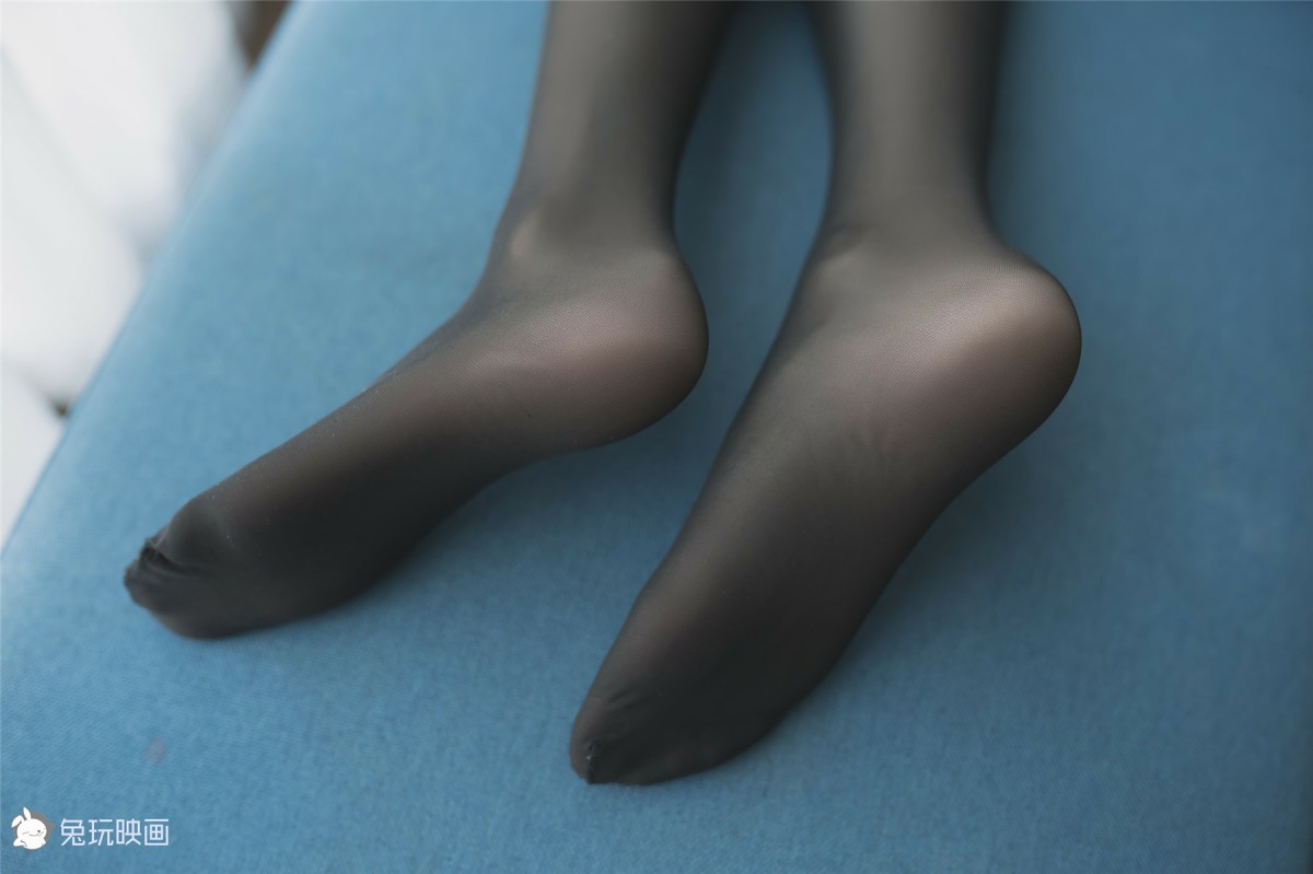 图片[31]-兔玩映画系列 Vol.051 蓝椅子上的黑丝少女_ – COSPLAY-御萝岛屿