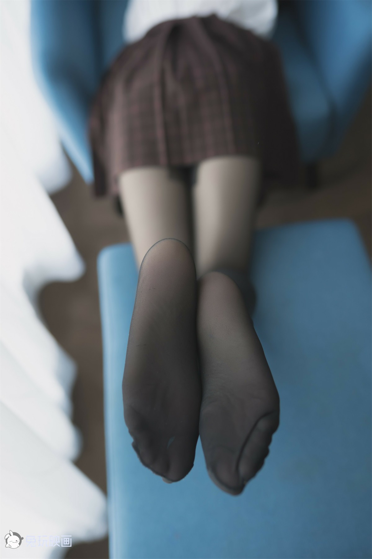 图片[32]-兔玩映画系列 Vol.051 蓝椅子上的黑丝少女_ – COSPLAY-御萝岛屿