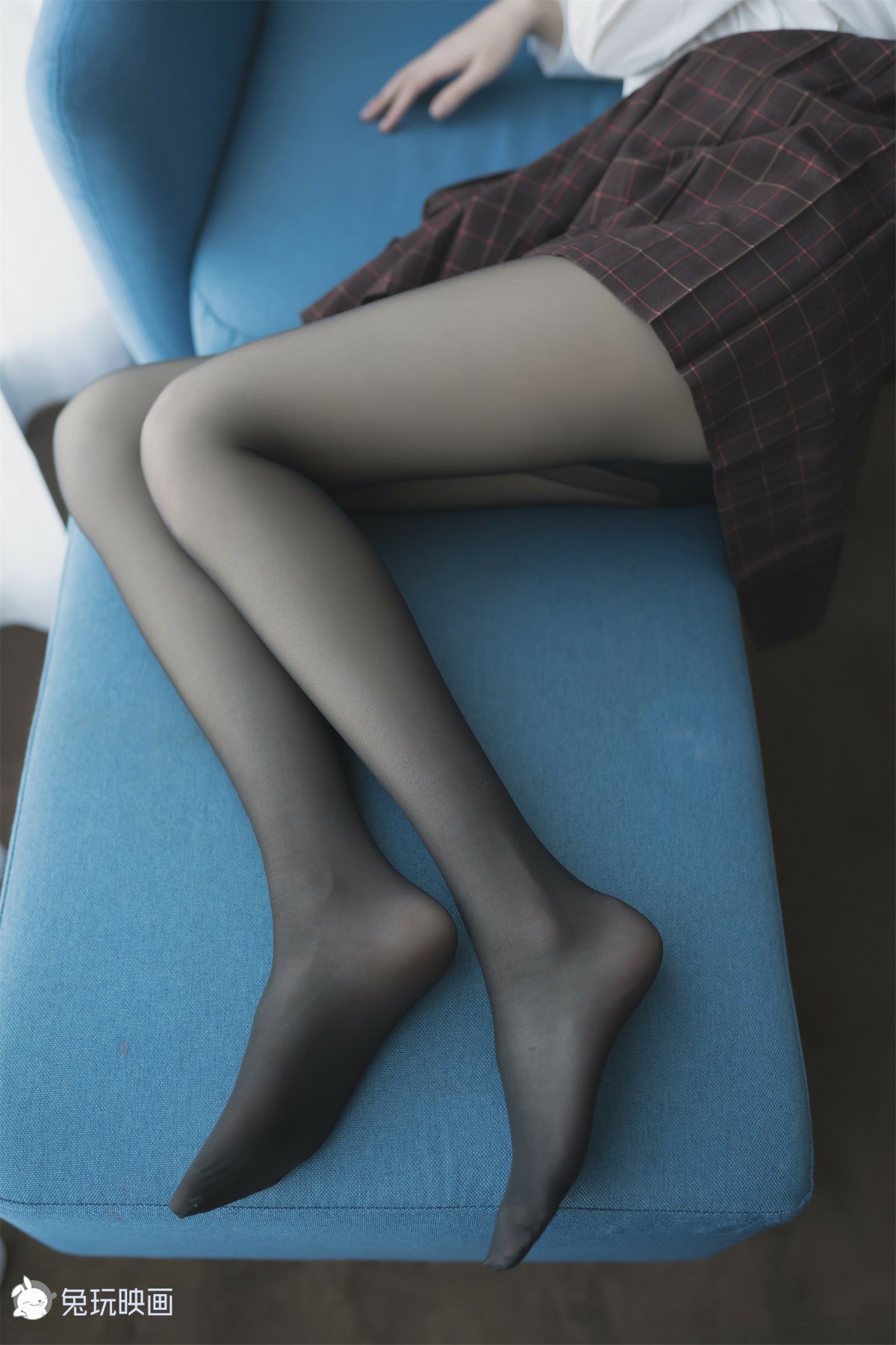 图片[35]-兔玩映画系列 Vol.051 蓝椅子上的黑丝少女_ – COSPLAY-御萝岛屿