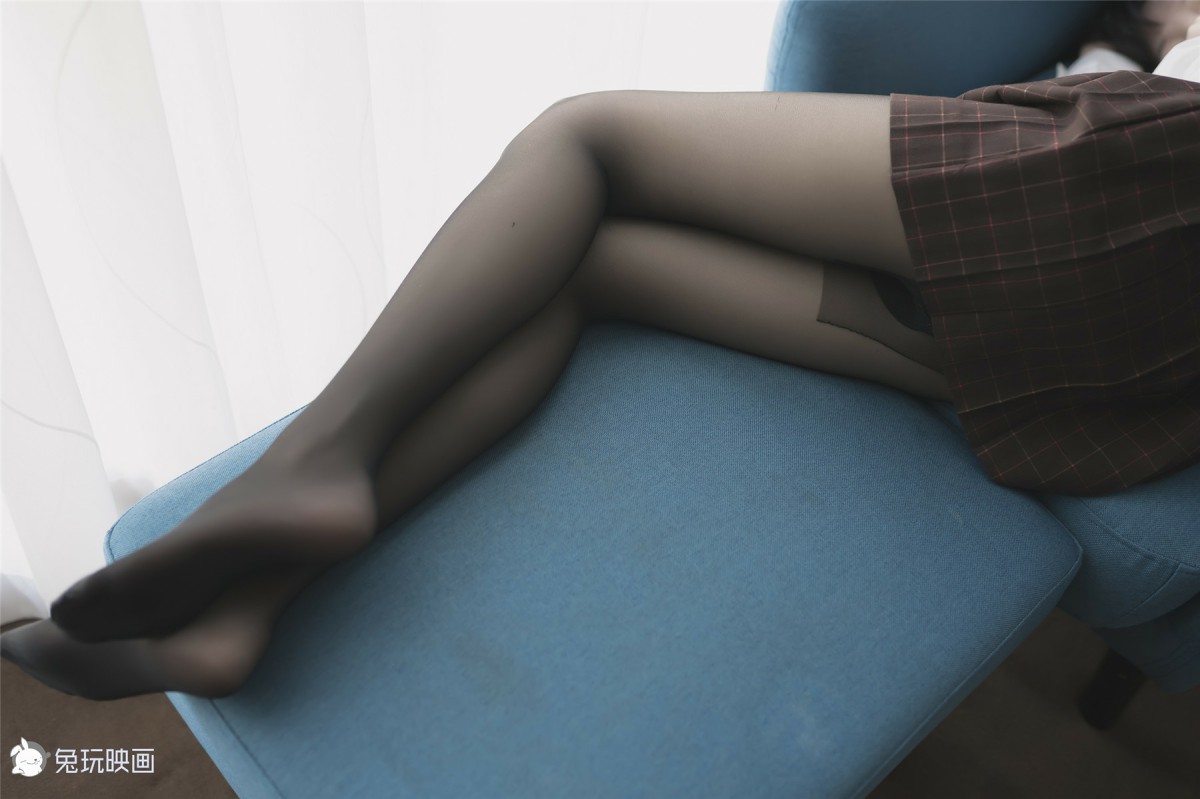 图片[41]-兔玩映画系列 Vol.051 蓝椅子上的黑丝少女_ – COSPLAY-御萝岛屿