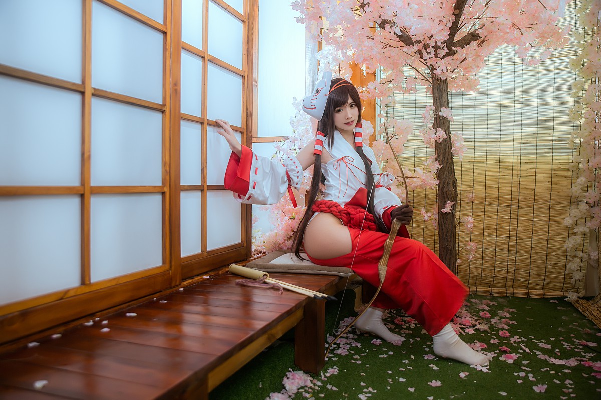 [Cosplay]鳗鱼霏儿 – 巫女 – COSPLAY-御萝岛屿