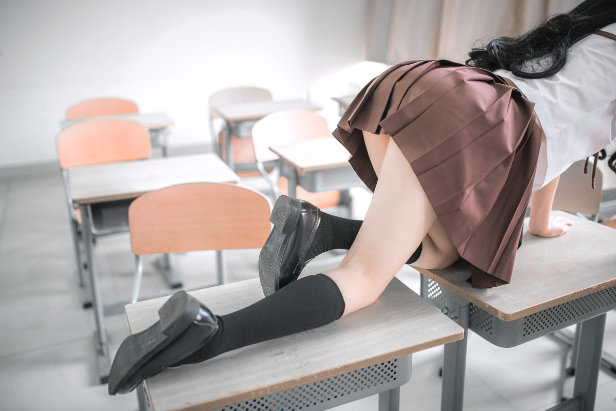 图片[8]-疯猫ss -棕裙 – COSPLAY-御萝岛屿