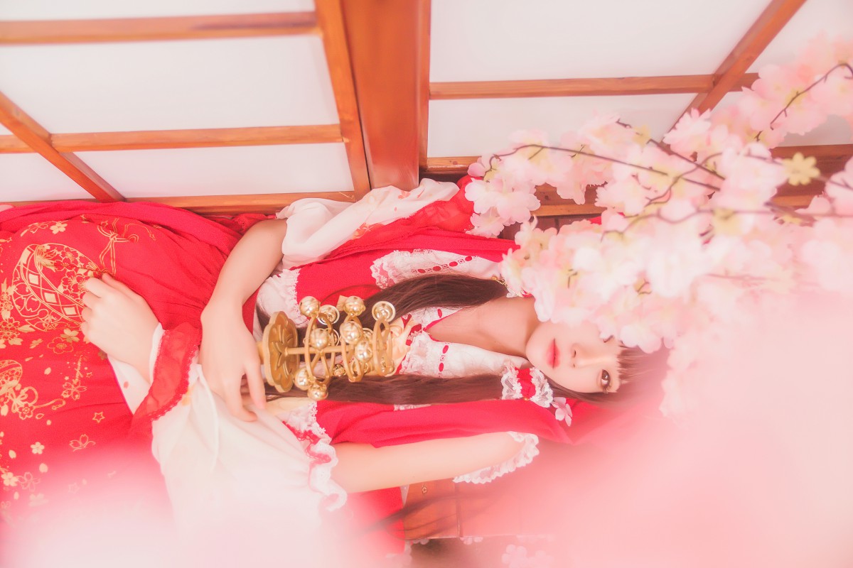 图片[43]-萝莉风COS 桜桃喵 – 灵梦 新年快乐 – COSPLAY-御萝岛屿