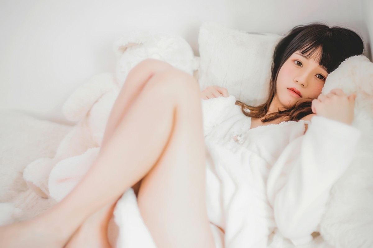 图片[24]-萝莉风COS 桜桃喵 – 冬眠 – COSPLAY-御萝岛屿