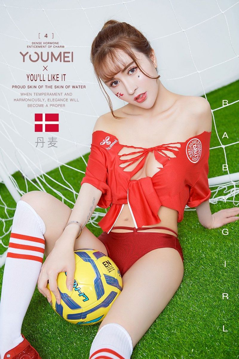YOUMEI尤美足球宝贝大萱萱修长美腿诱惑翘臀球场魅力写真-御萝岛屿