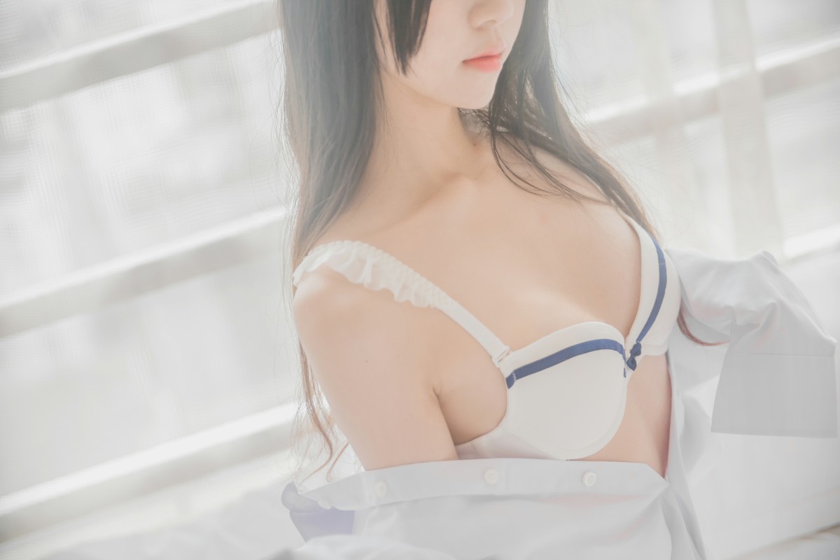 图片[35]-萝莉风COS 桜桃喵 – 白衬衫散发 – COSPLAY-御萝岛屿