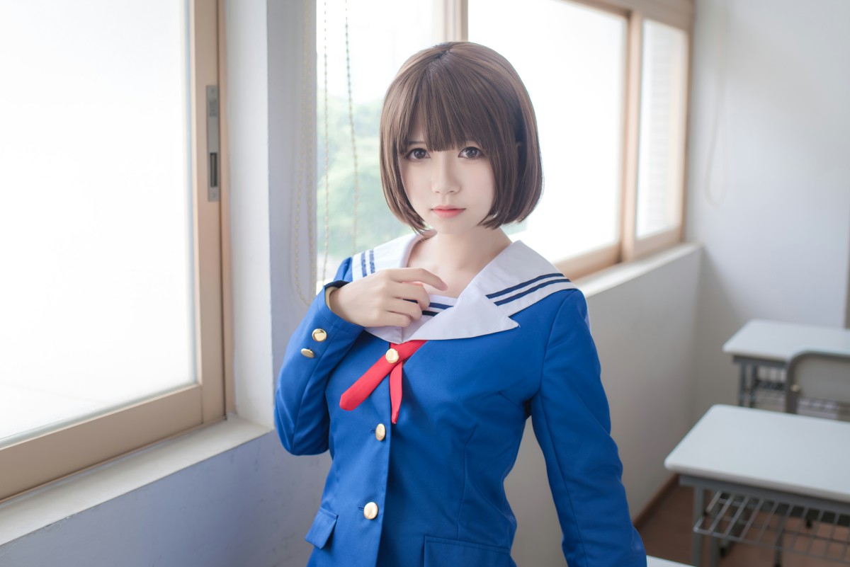 白金Saki写真 – 校服 - COSPLAY-御萝岛屿